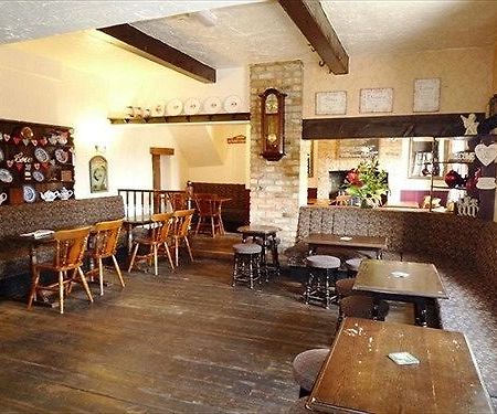 The Oddfellows Arms Sherburn in Elmet Exterior photo